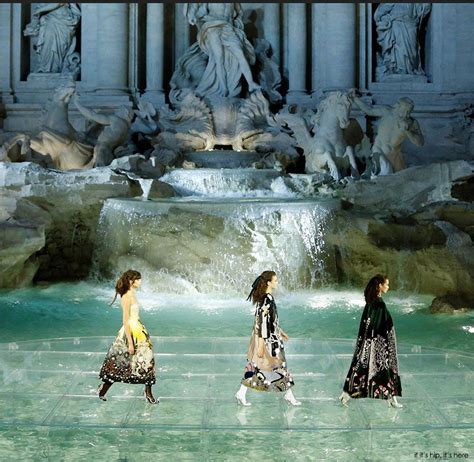 fendi trevi fashion shiw|Models walk on water as Karl Lagerfeld makes history .